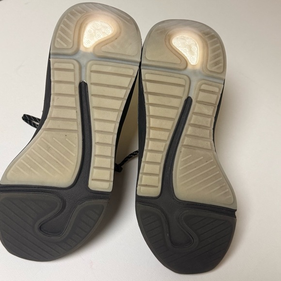 Adidas Women’s Black Athletic Running Sneakers Training Gym Shoes Size 7.5 - Picture 5 of 10